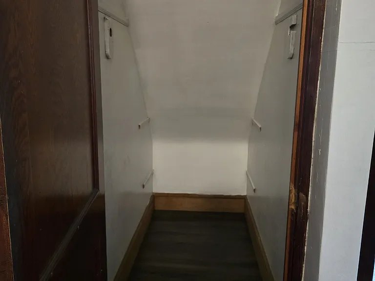 231 Thomson Ave #1 — Photo 16
