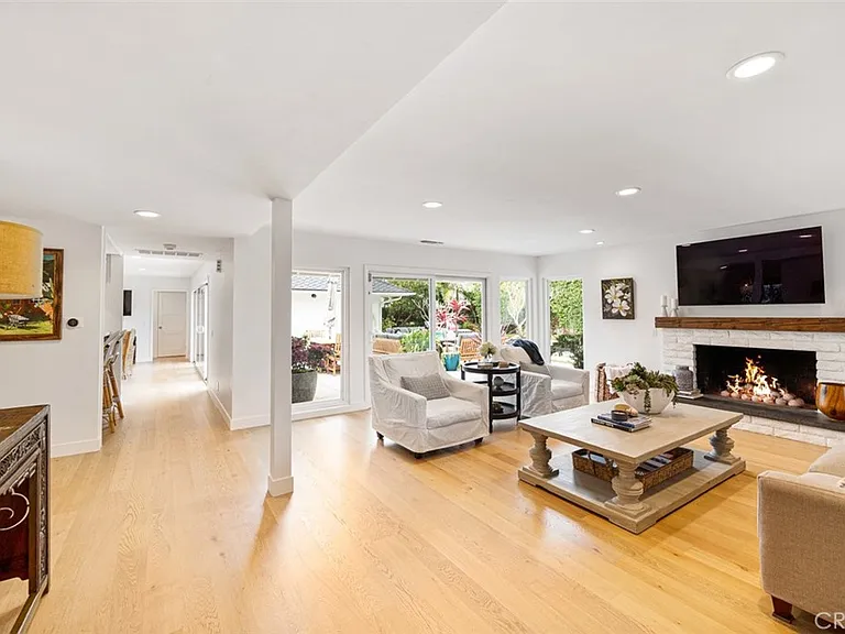 1419 Santiago Dr — Photo 14