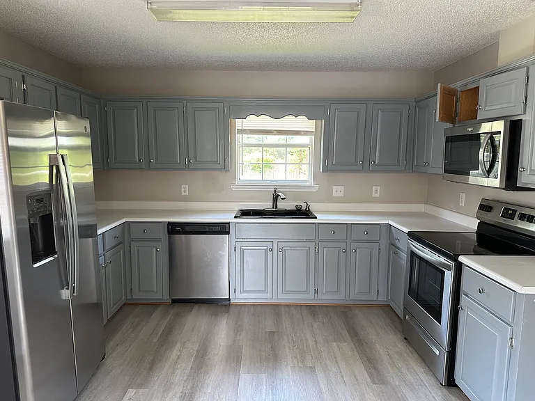 917 Summer Dr — Photo 4