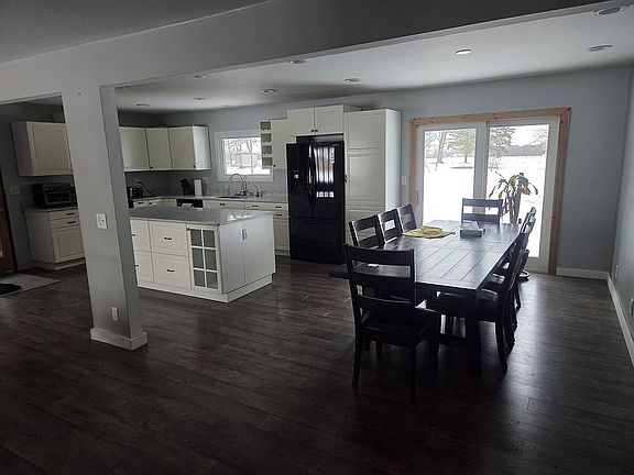 3rd image of 3414 Raycraft Rd