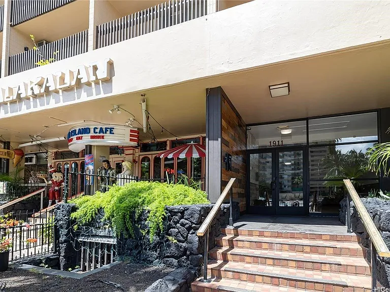 1911 Kalakaua Ave #406 — Photo 17