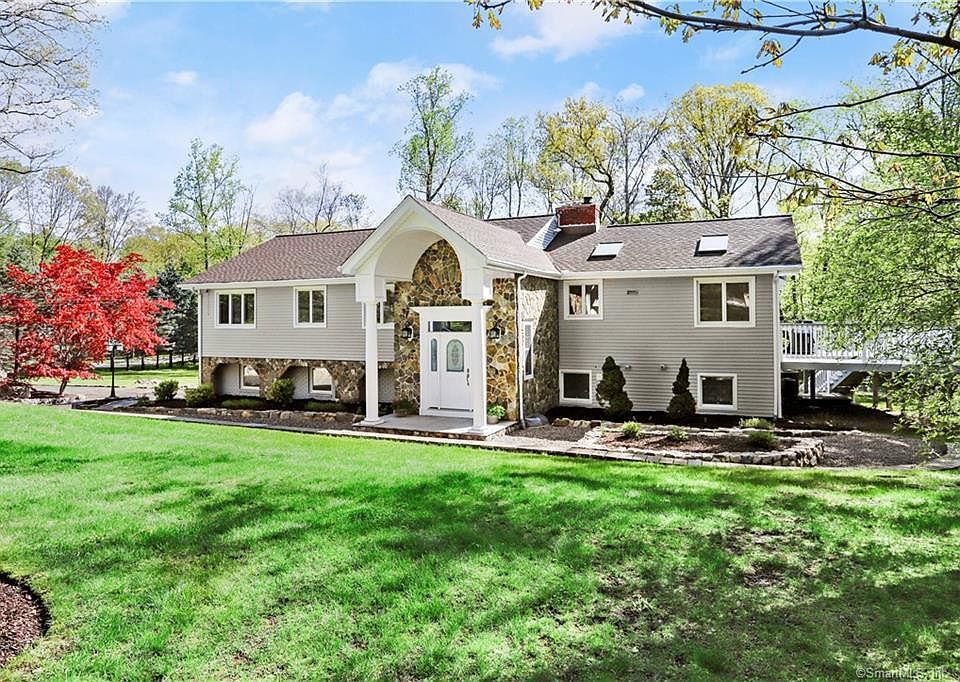 1st image of 61 Dogwood Court