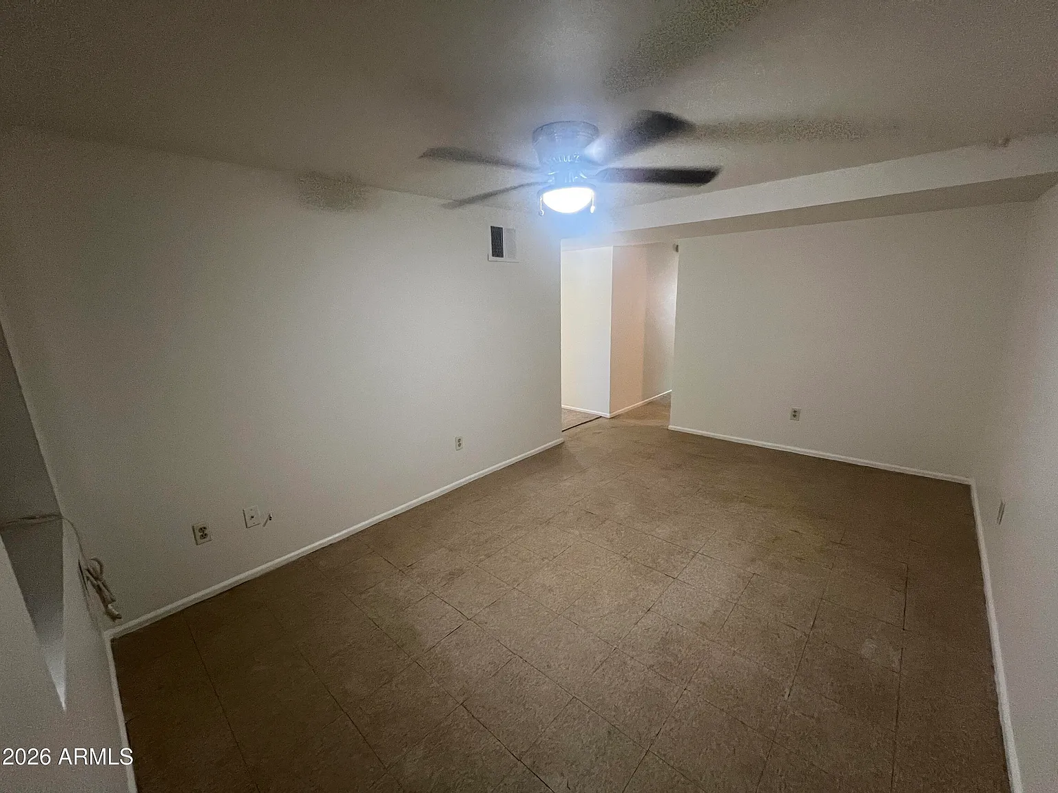 2 bed, 1.0 bath, 700 sqft, $900 — Photo 4