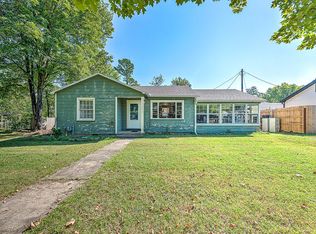 1766 N Janice Ave, Fayetteville, AR 72703