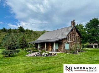 777 Eagles Nest Dr, Valentine, NE 69201