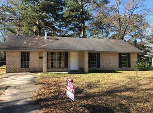 913 Bruce Dr, Denham Springs, LA 70726