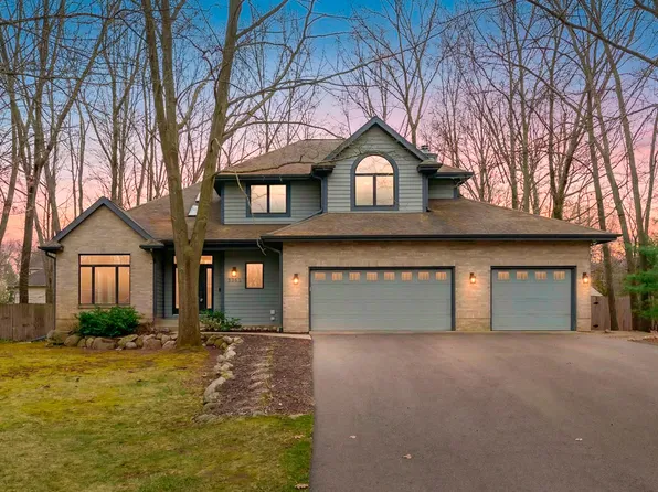 5363 Four Seasons Dr, Kalamazoo, MI 49009