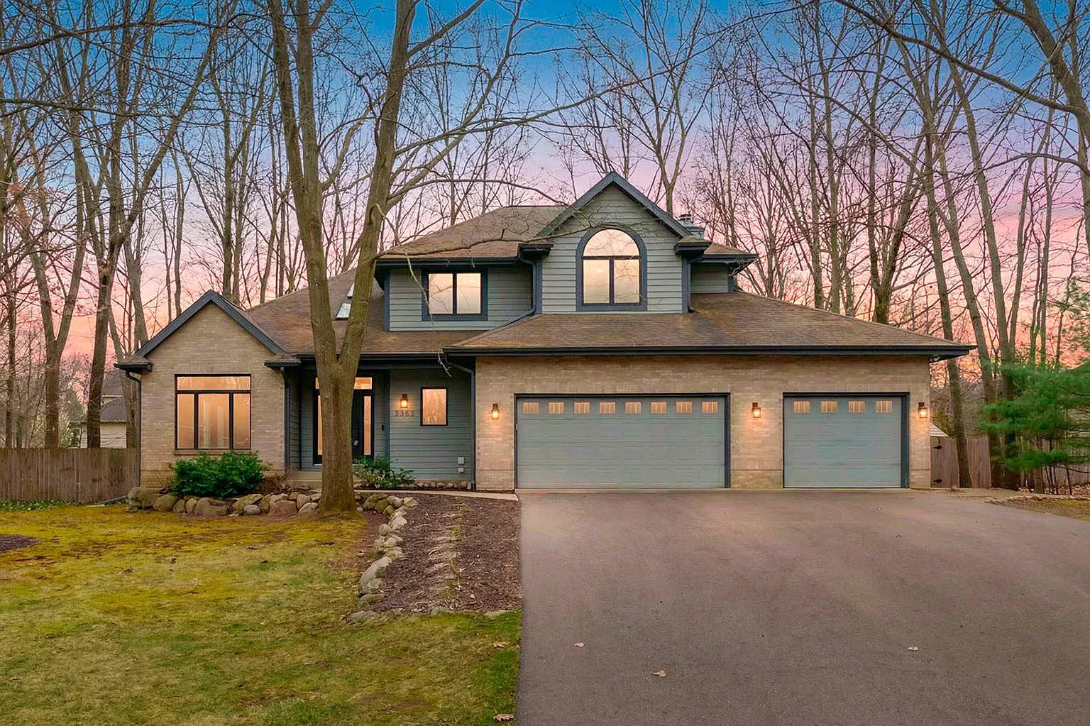 5363 Four Seasons Dr photo 1