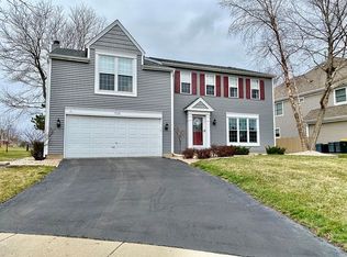 938 Royal Glen Ln, Carol Stream, IL