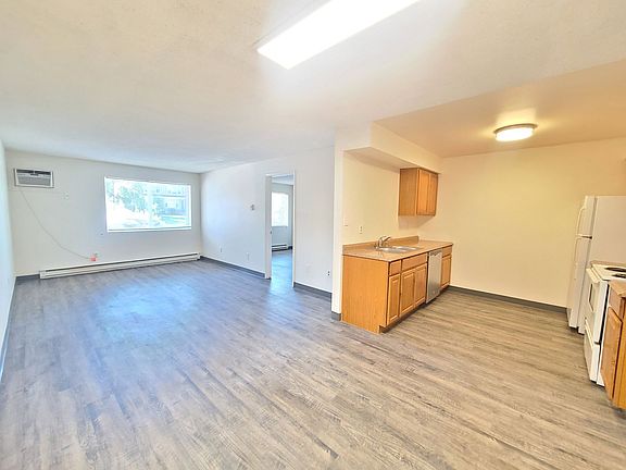 2nd image of 1206 W 6th Ave APT 101