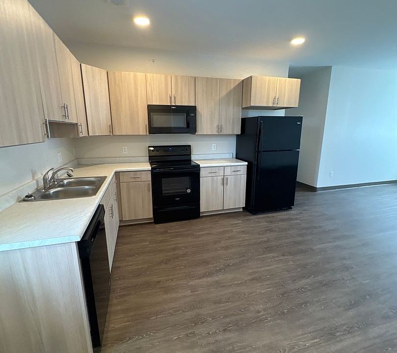 1st image of 1925 N Redding Ave APT B14