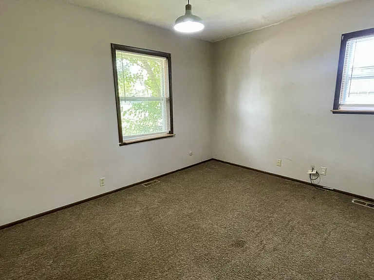 2309 S Norwood Ave #B — Photo 9