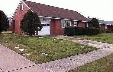 2339 Ritchie St — Photo 2