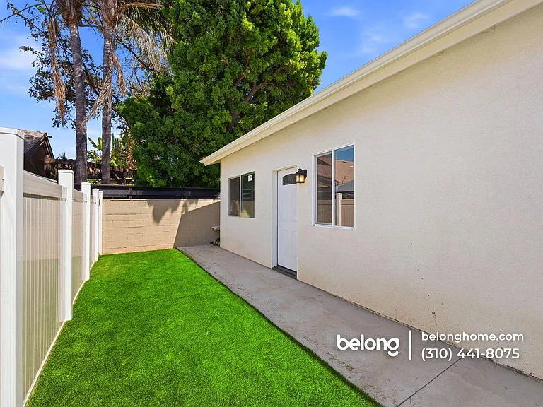 20144 Stagg St — Photo 4