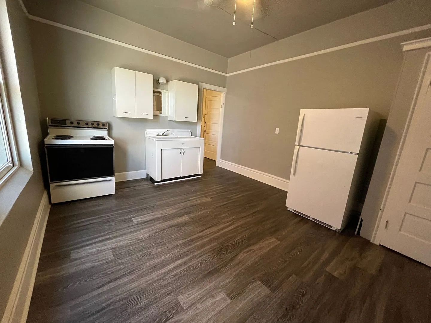 106 S Cedar St — Photo 2