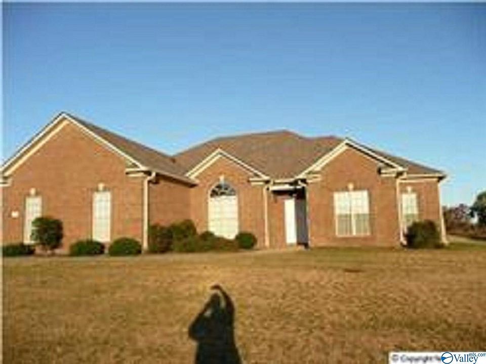 1st image of 103 Spruce Pine Ln