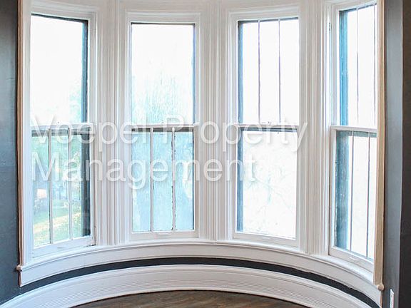 4th image of 3320 Harrison St APT 2