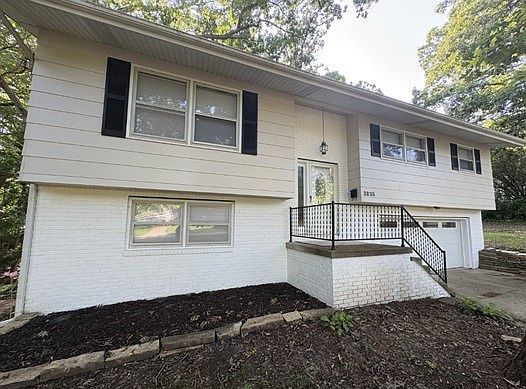 1st image of 3235 Greenlake Dr