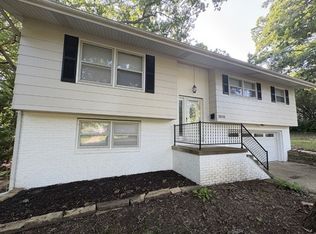 3235 Greenlake Dr, Decatur, IL 62521