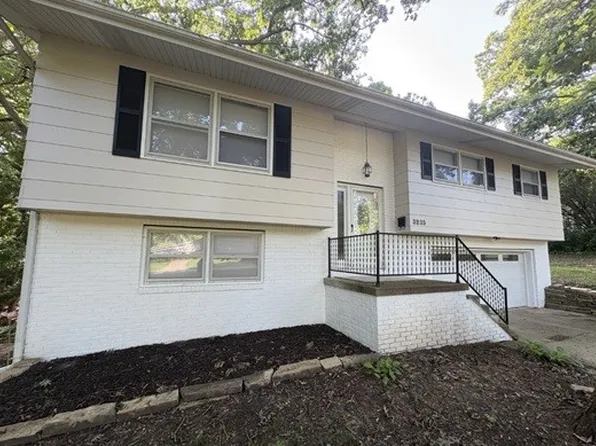 3235 Greenlake Dr, Decatur, IL 62521