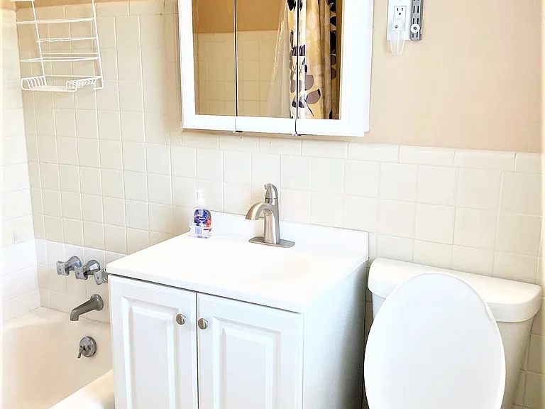 1736 Dewey St #B — Photo 10
