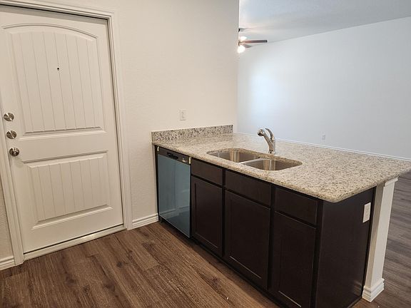 5th image of 3414 Abraham Dr #2