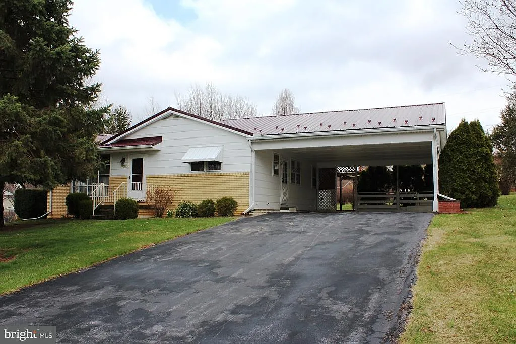 14020 Crest Ave photo 1