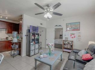 587 El Placer Rd #1, Palm Springs, CA 92264