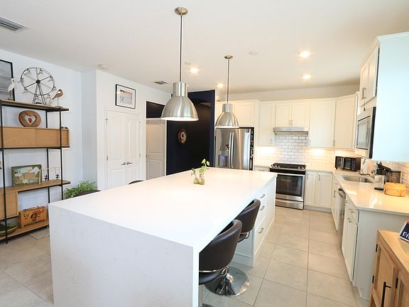 5th image of 13126 SW Aureolian Lane