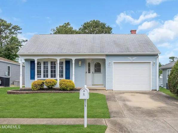 29 Kinkora Court, Toms River, NJ 08757