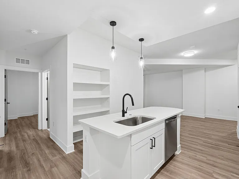 Linz Bayview — Photo 105