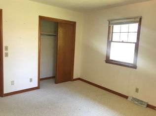910 Roger Ln, North Vernon, IN 47265