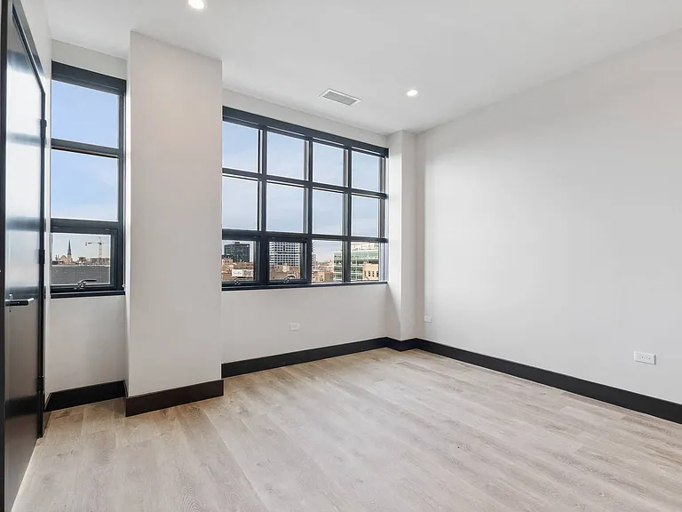 Eleven23 Randolph — Photo 8