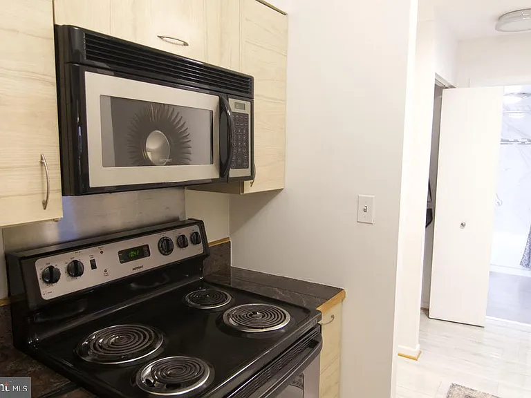 2111 Wisconsin Ave NW #108 — Photo 12