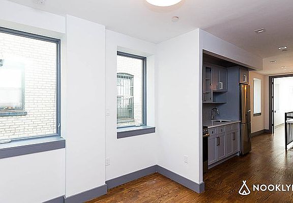 4th image of 1014 Carroll St #1E