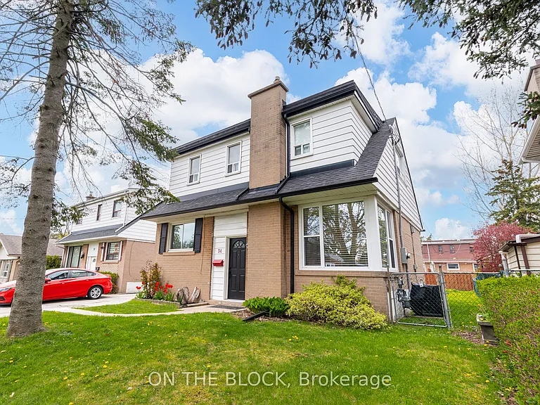 34 Henley Cres #LOWER — Photo 2