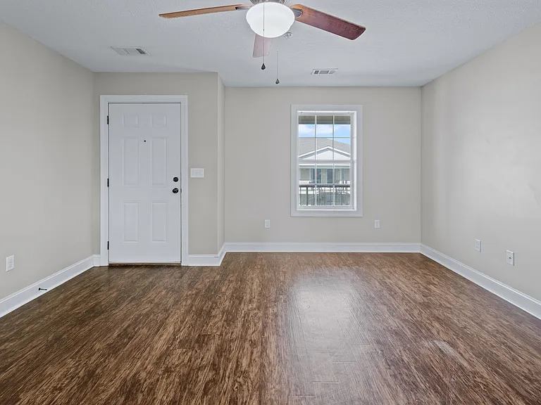 Tifton Apartments — Photo 6
