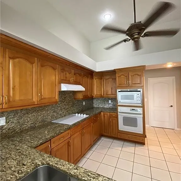 16971 Timberlakes Dr — Photo 8
