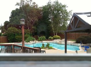 148 Vermeer Dr, Feasterville Trevose, PA 19053