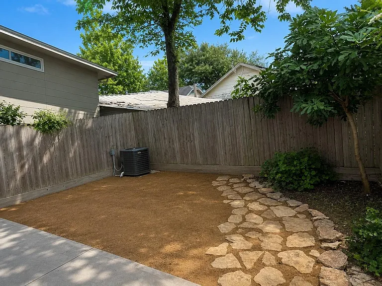 314 N Stiles St — Photo 39