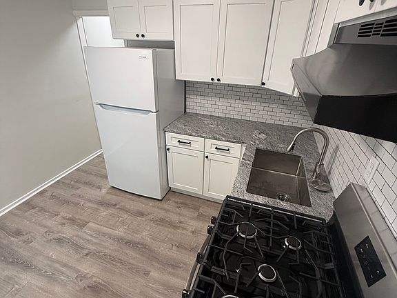 2nd image of 7 Hopewell St #7