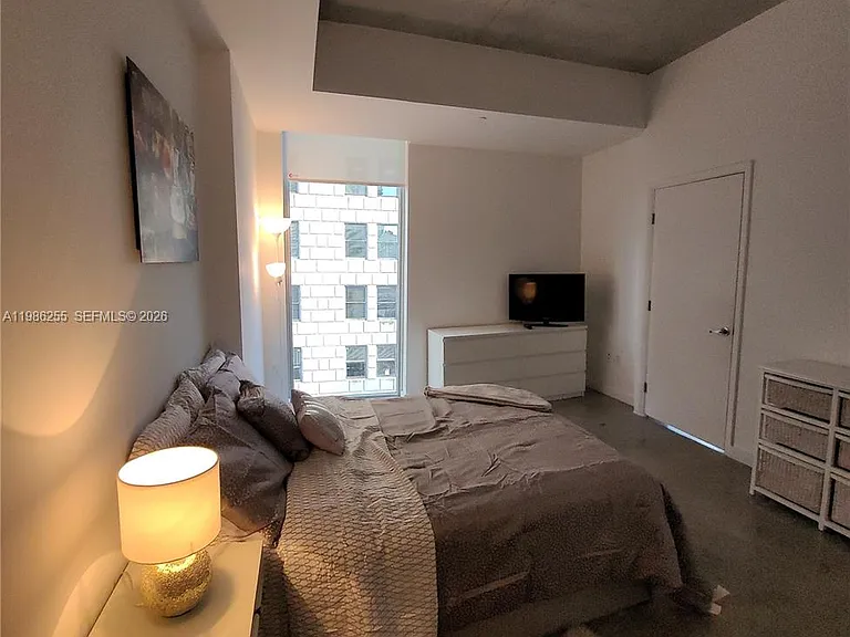 154 NE 1st St #801 — Photo 34