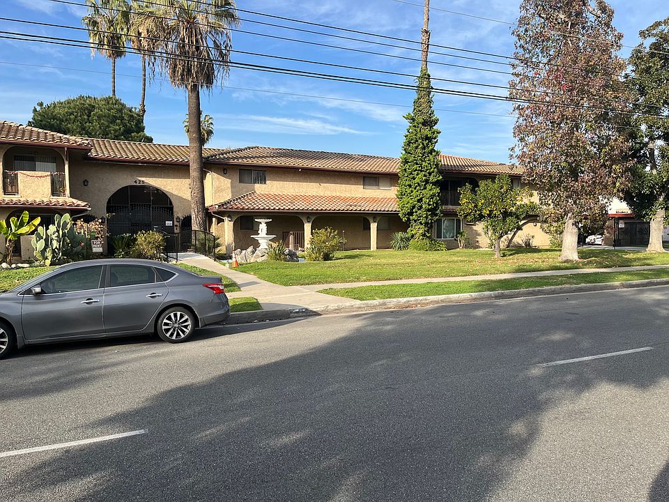 1st image of 425 Live Oak Ave #217