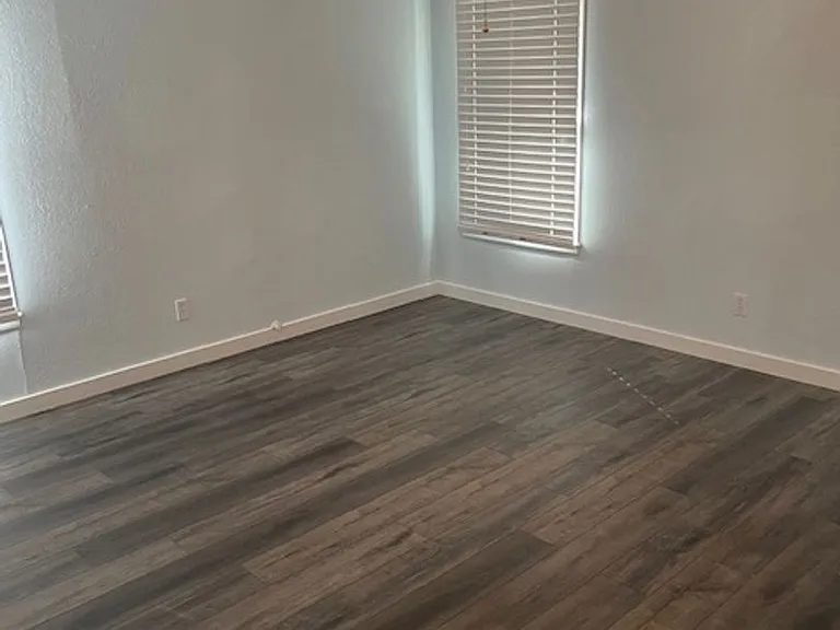 4300 Mackey Dr — Photo 13