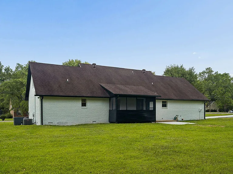 112 Juniper Dr — Photo 23