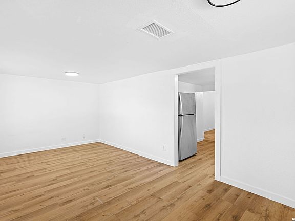5th image of 5807 Mayo Dr