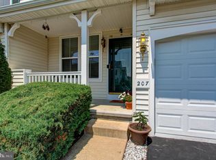 207 W Hamilton St, Chalfont, PA 18914