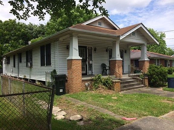 2nd image of 1227 Shirley Dr