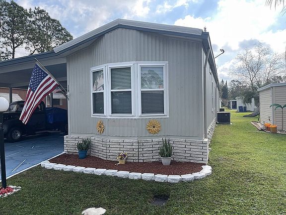 2nd image of 120 Magnolia Ln