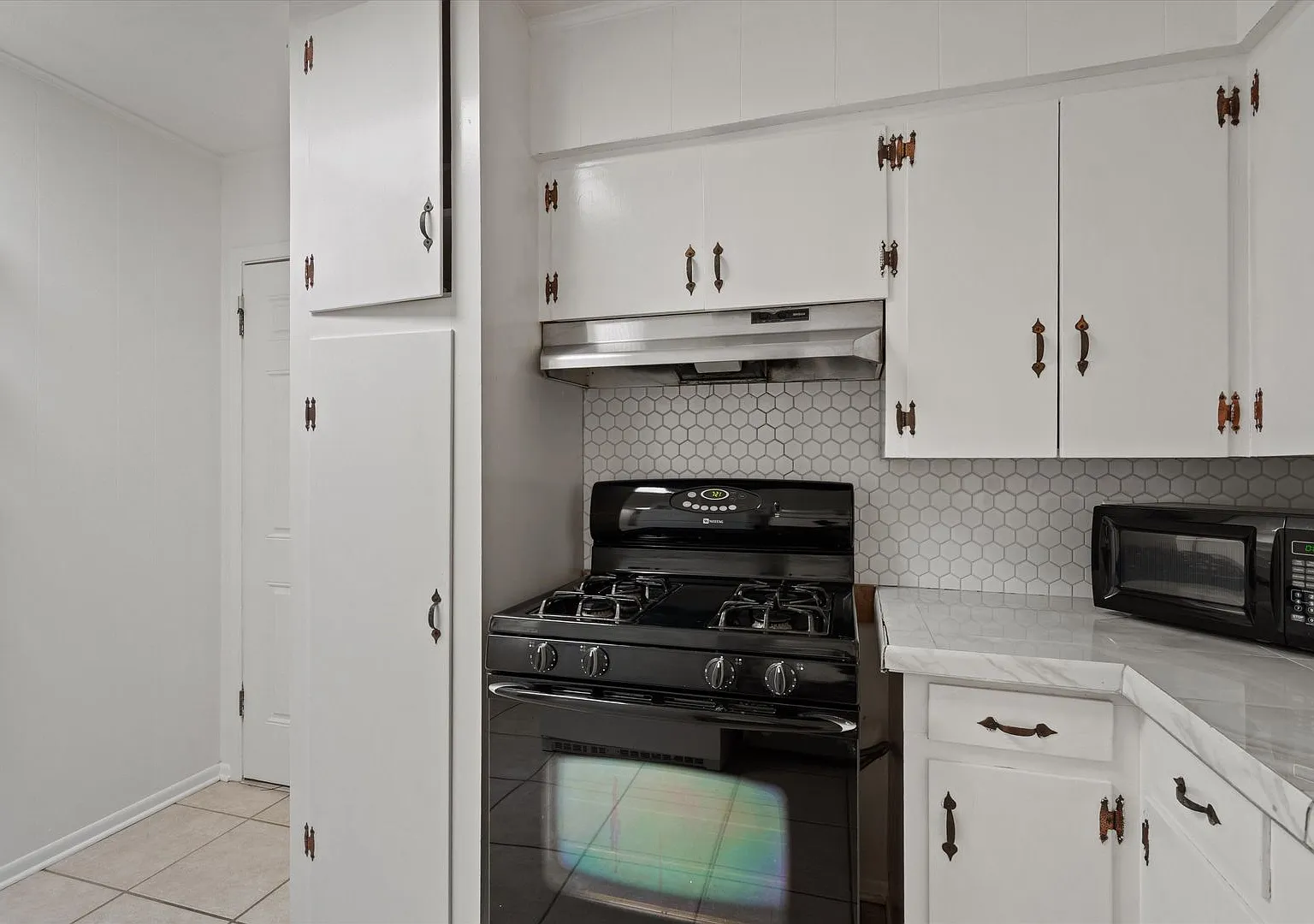 4402 Terrilance Dr, Austin, Texas 78741 — Photo 3